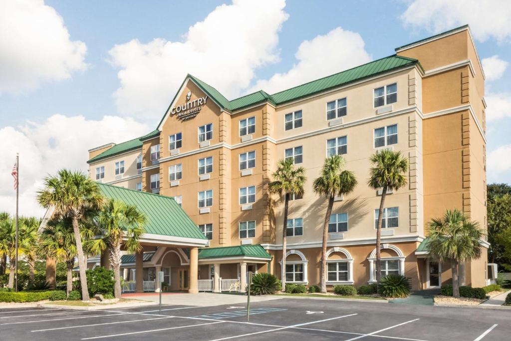 Country Inn & Suites by Radisson Valdosta GA Main image 1